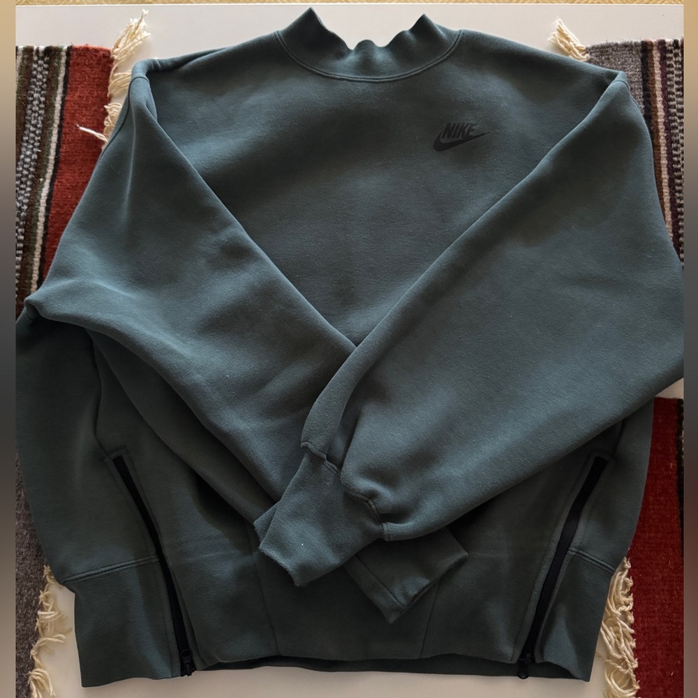 Nike Tech Sweatshirt